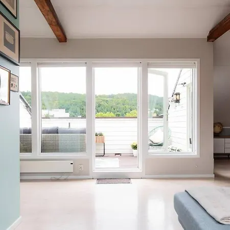 Large Loft - Private Rooftop Terrace - Old Town Daire