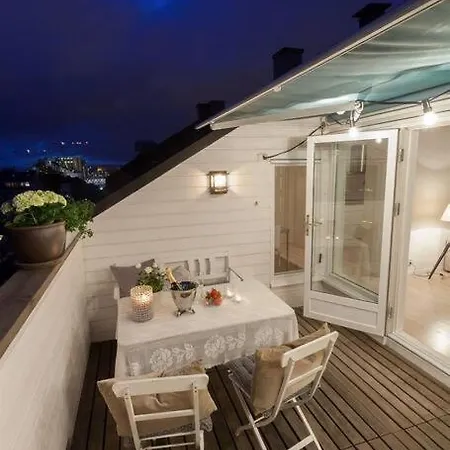 Daire Large Loft - Private Rooftop Terrace - Old Town *